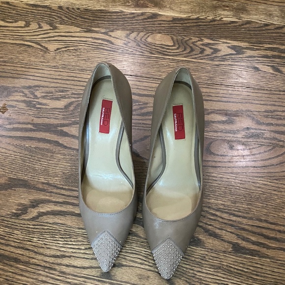 Saks Fifth Ave Shoes - Picture 1 of 2